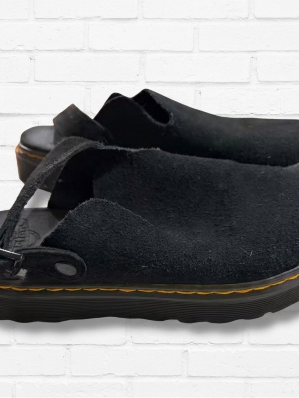 Dr. Martens Carlson Suede Mule Sandals - Black - Women’s size 9 - Men’s EUC